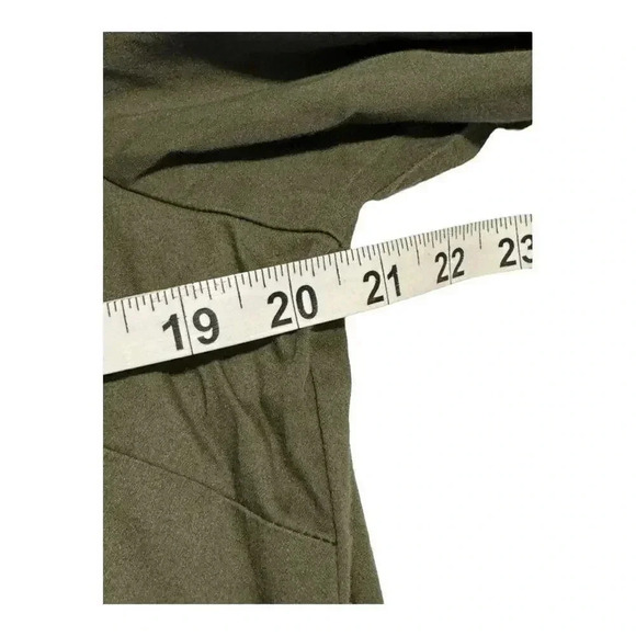 Apt. 9 women’s size XL‎ green button down roll sleeve shirt - Picture 5 of 6